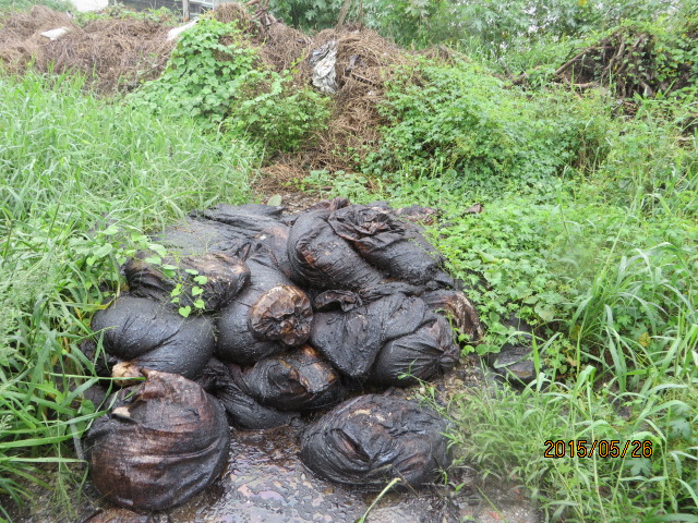 嘉義縣水上鄉廢油泥棄置情形.JPG