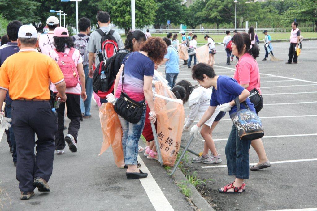 河川高灘地清理1.jpg