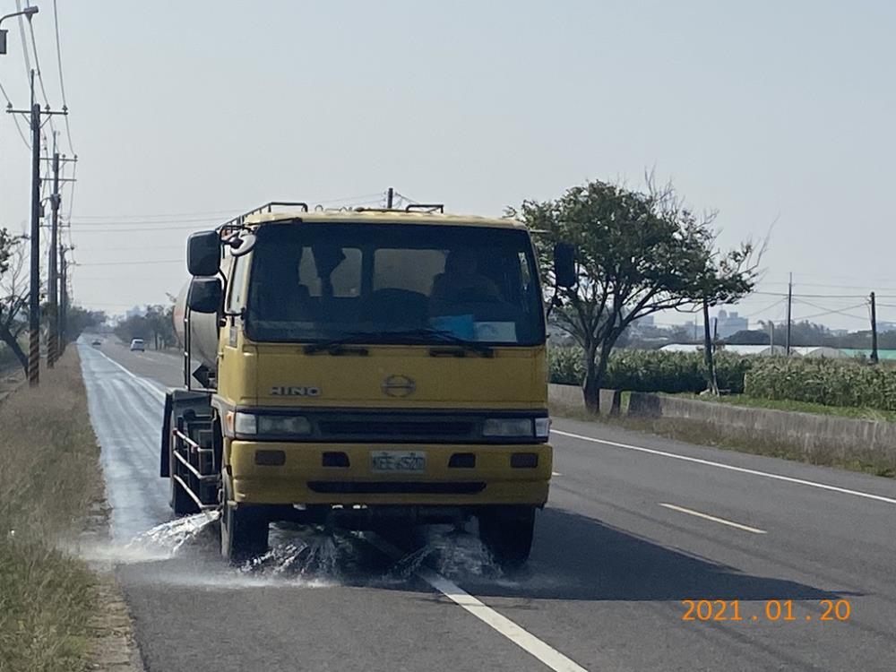 嘉義縣加強道路洗掃.JPG