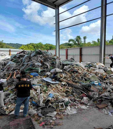 估算明O公司非法貯存廢棄物數量.jpg