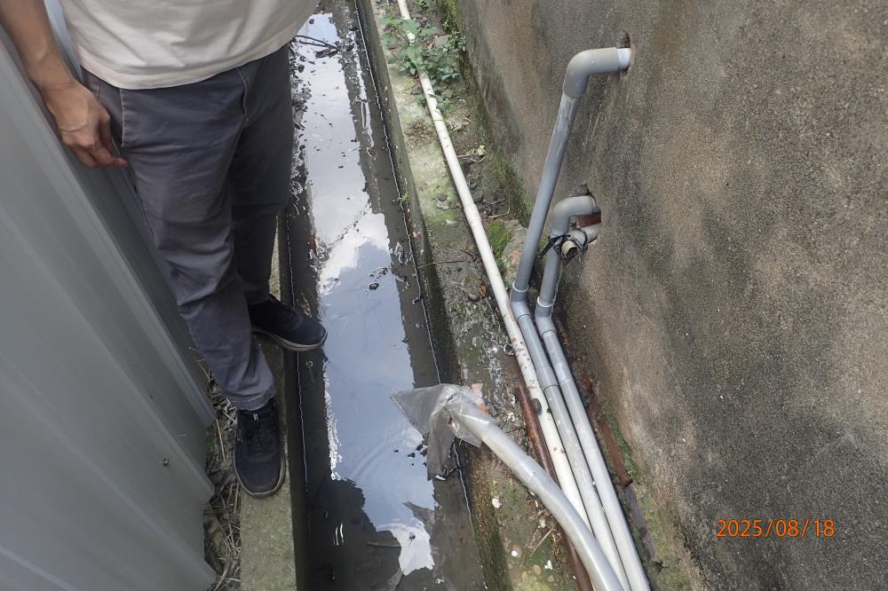 廢水蒐集管線斷裂洩漏.JPG