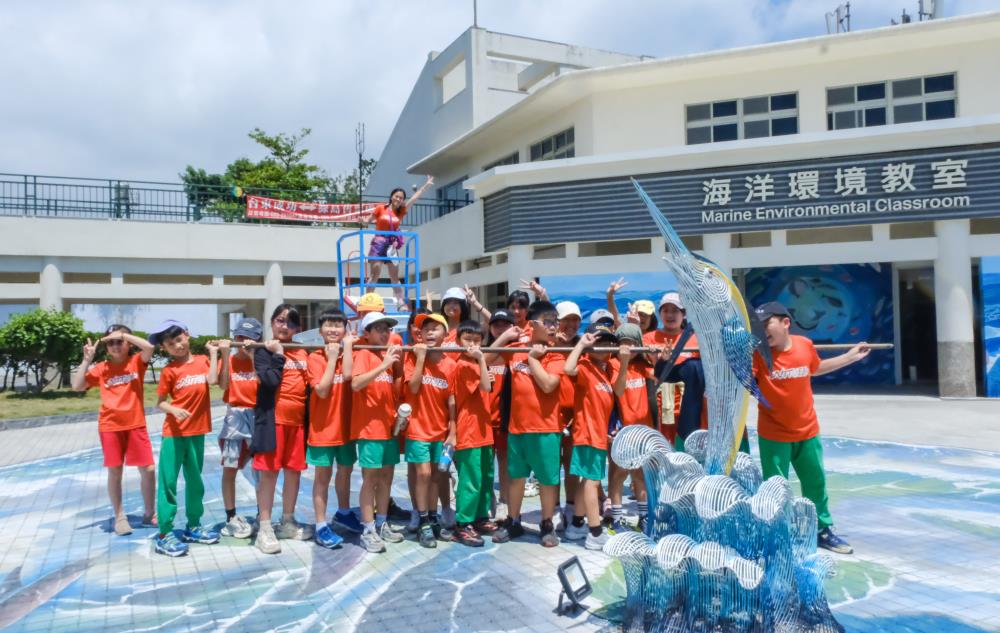 02.「海洋環境教育」將地方最珍貴的海洋資源與在地特色文化轉化為引人入勝的教育內容，並透過互動體驗方式，向民眾傳遞海洋保育的重要性。.jpg