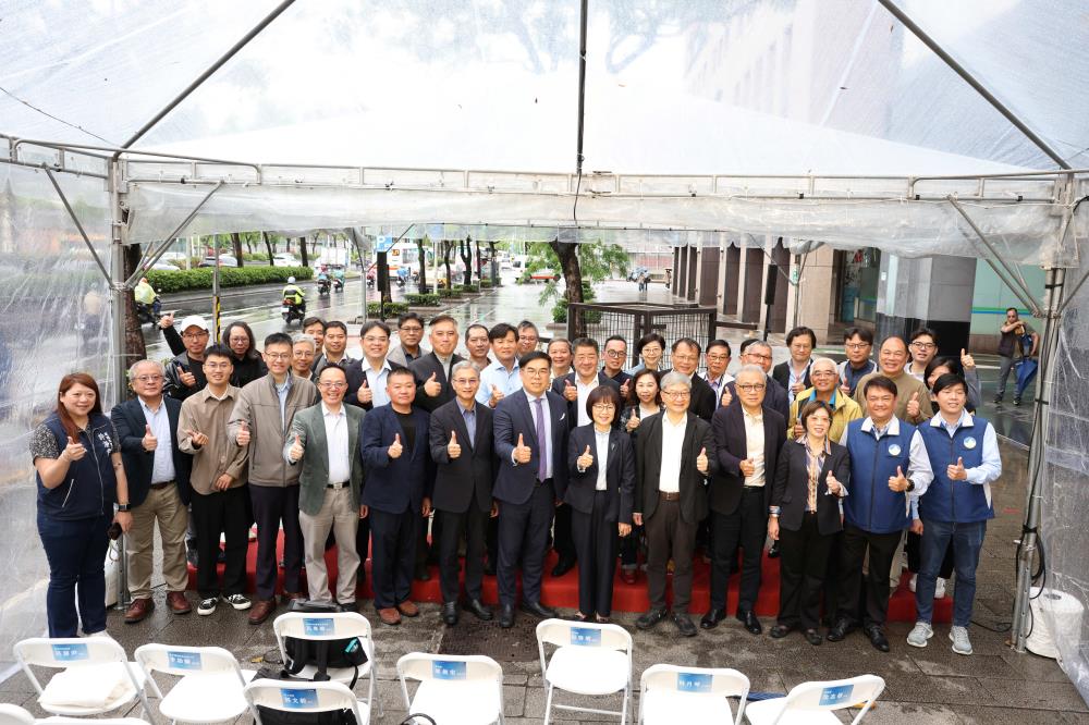 2無機資源循環產業聯盟成員，特地從中南部上來共襄盛舉。.jpg