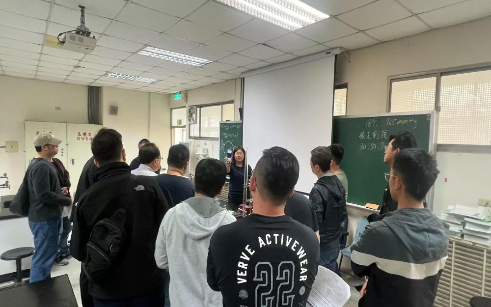 04.環保專責人員證照訓練班授課情形.jpg