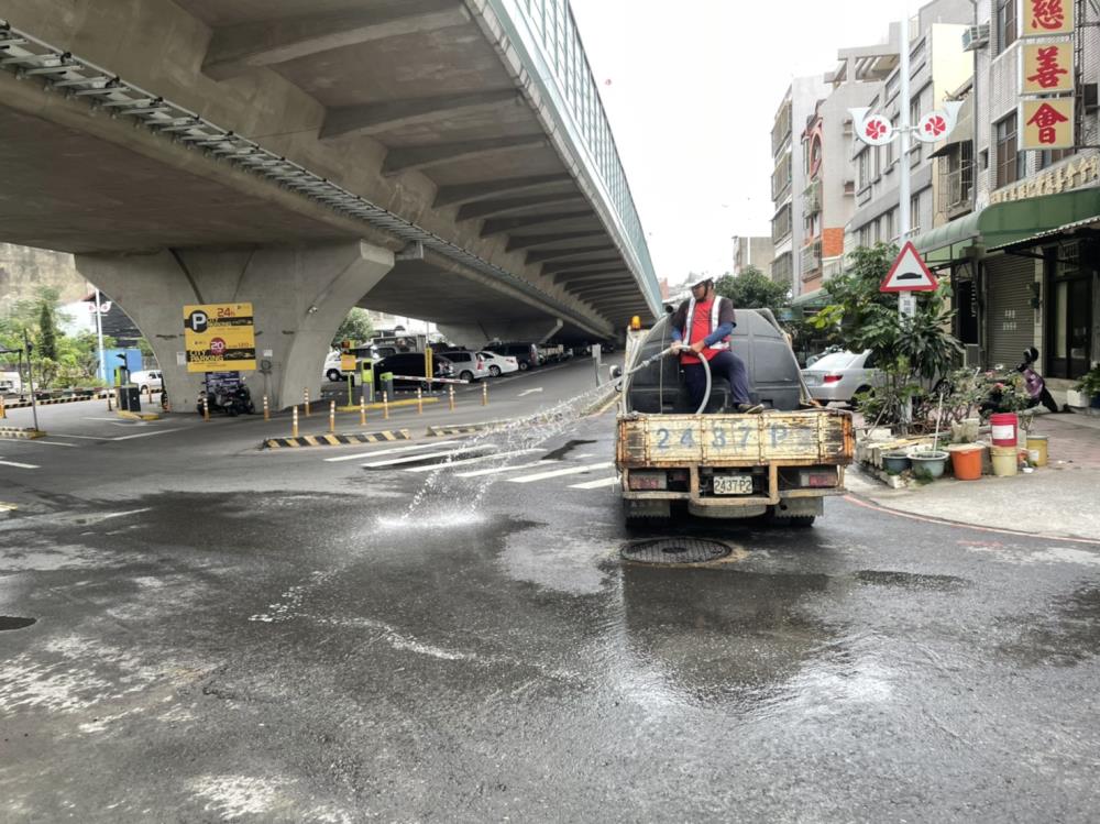 1091211新聞稿照片－嘉義市環保局執行營建工地稽巡查.jpg