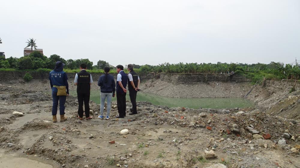環檢警密切合作查緝採取土石回填廢棄物的環保犯罪行為.JPG
