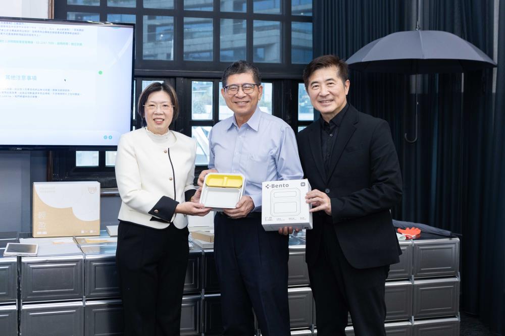 9.C_Bento 潔晶餐盒_集泉塑膠、無氏設計.jpg