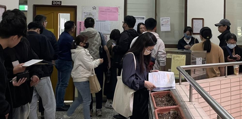 「環境部淨零綠領人才培育課程」教材已自今年全面更新   國環院為去年使用舊教材學員加辦測驗